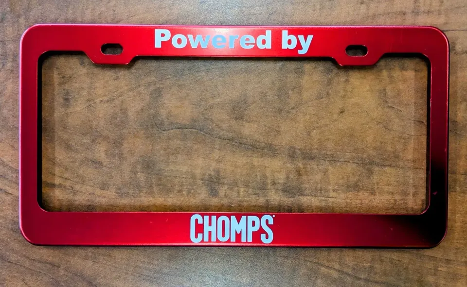 Chomps Powered by Chomps skyltram bil