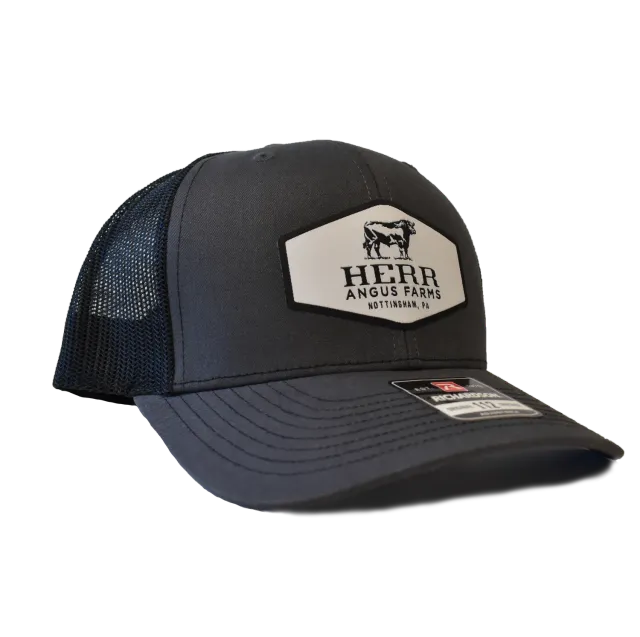 Herrs Angus Farms Trucker Hat truckerkeps svart