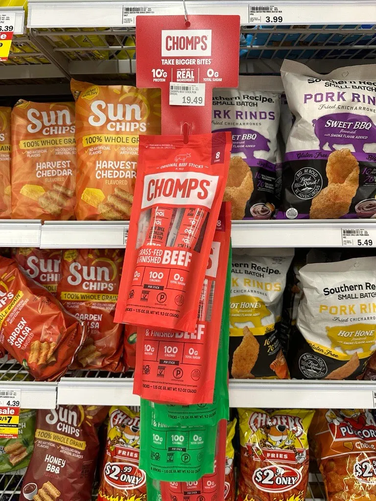 Chomps NEW Retail Clip Strips merchandisingmaterial
